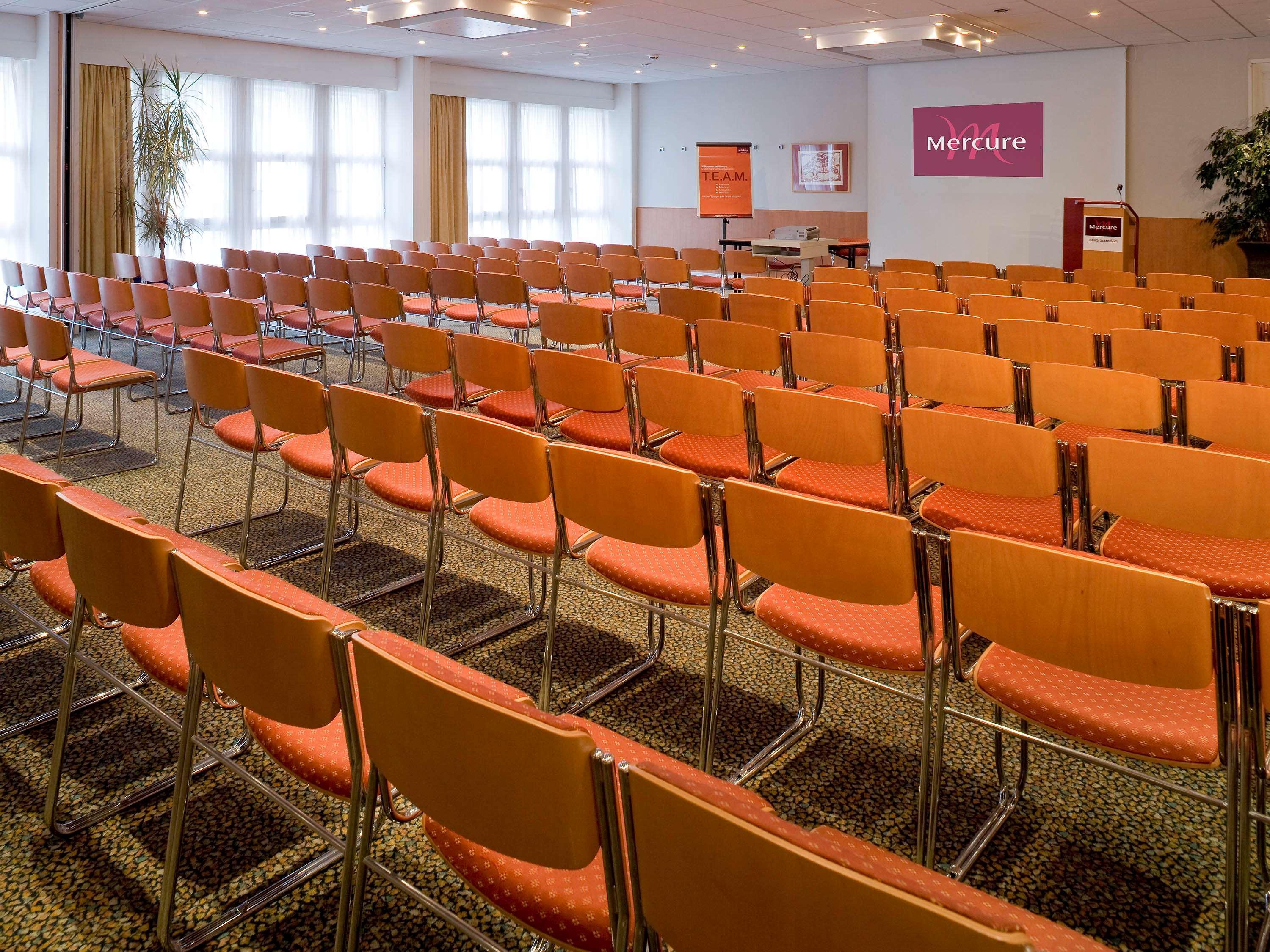 Mercure Hotel Saarbruecken Sued Екстериор снимка